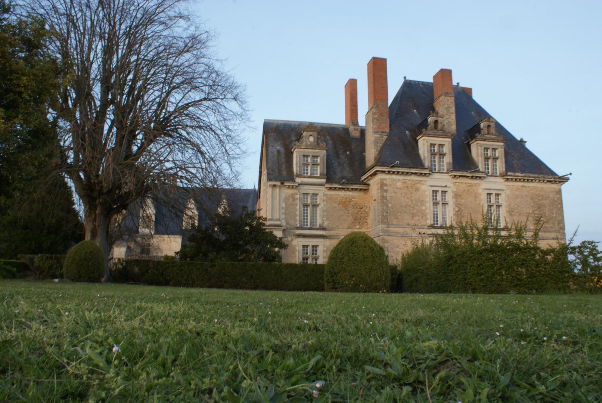 לינה וארוחת בוקר Chateau De Durtal מראה חיצוני תמונה